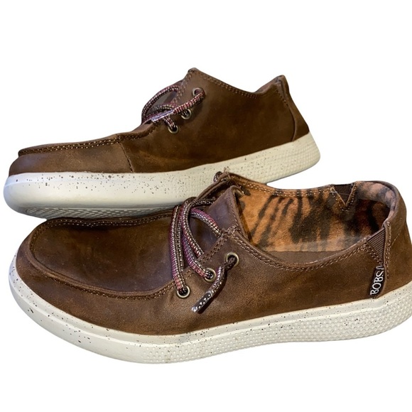 BOBS from Skechers Shoes - Women's Skechers BOBS Memory Foam Boat Shoes Size 9.5 Skipper Sandbar Brown